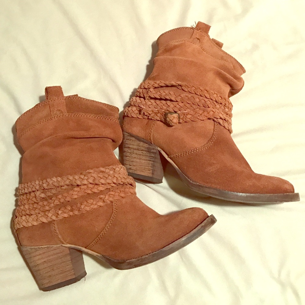 Dingo Genuine leather booties size 7